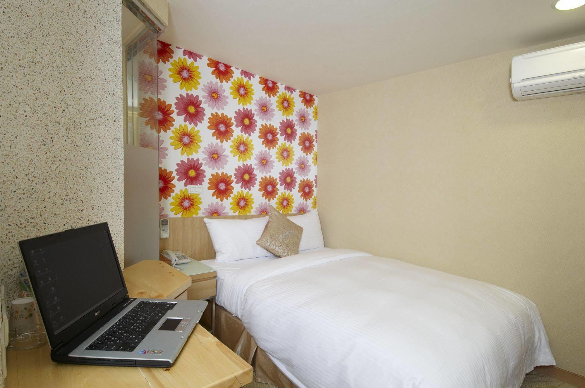 Hotel Color Banciao Bagian luar foto